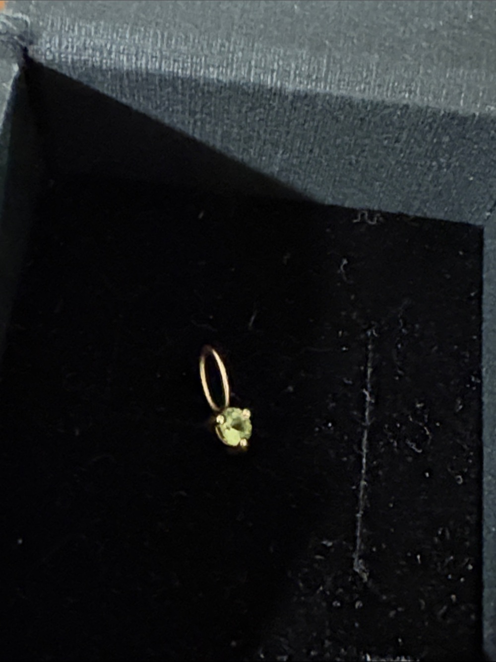 WWAKE Birthstone Origin Charm August - Peridot